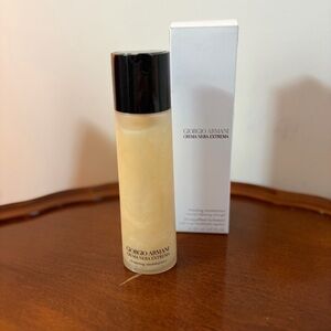 Giorgio Armani Crema Nera Extrema Cleansing Moisturizer